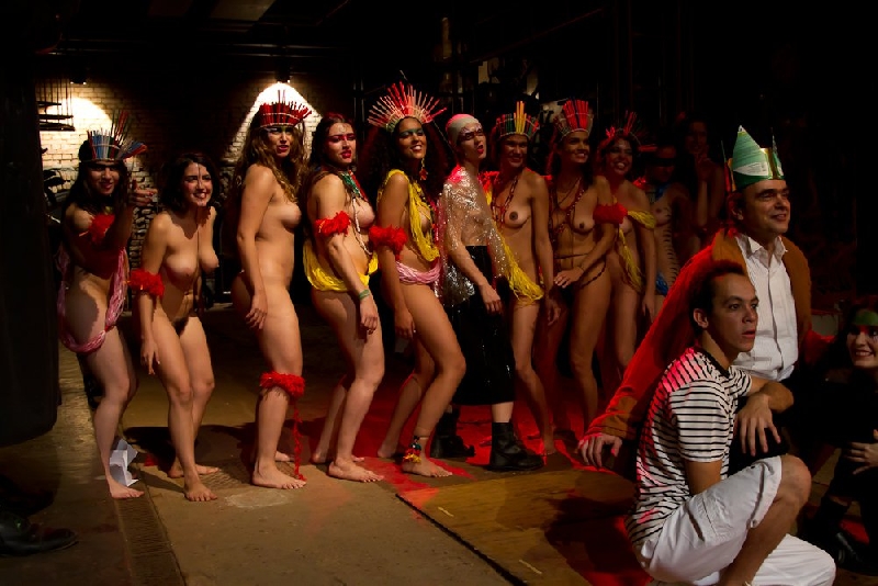uzyna_uzona_theatre_nu_brasil